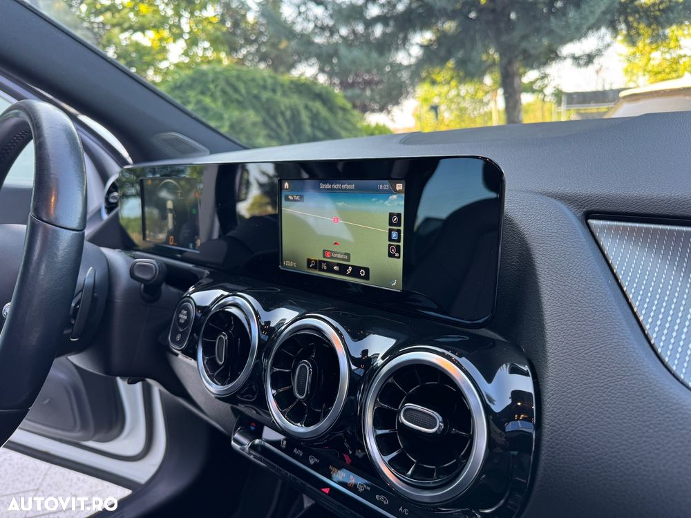 Mercedes-Benz GLA 200 d 8G-DCT - 9