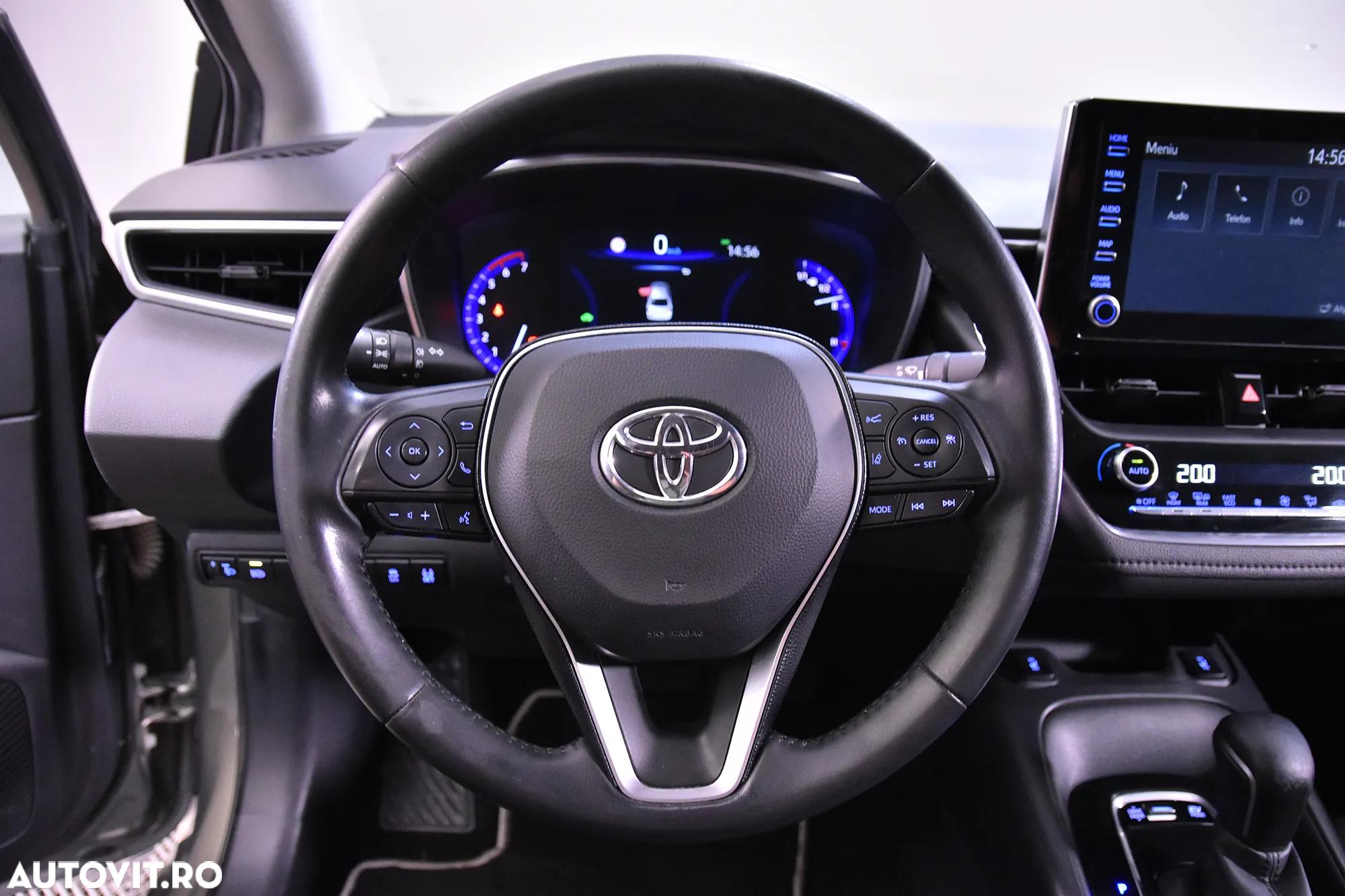 Toyota Corolla - 16