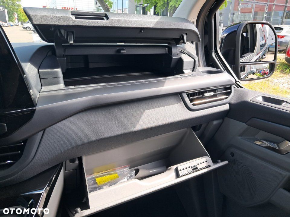 Ford Tourneo Custom - 22