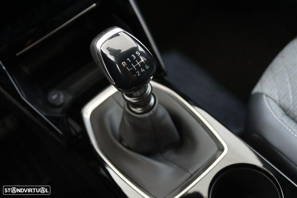 Peugeot 2008 PureTech 100 Allure - 19