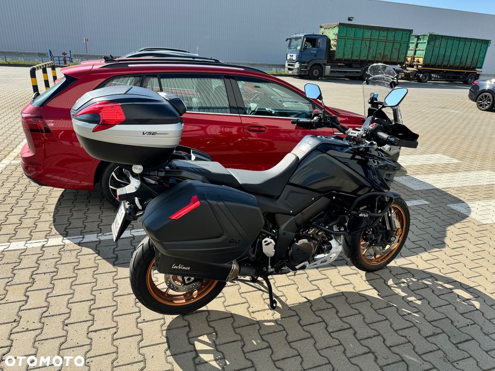 Suzuki V-STROM - 4