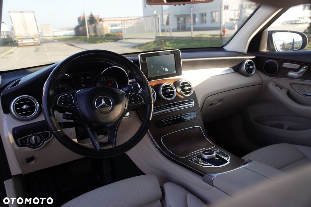 Mercedes-Benz GLC 300 4-Matic - 23
