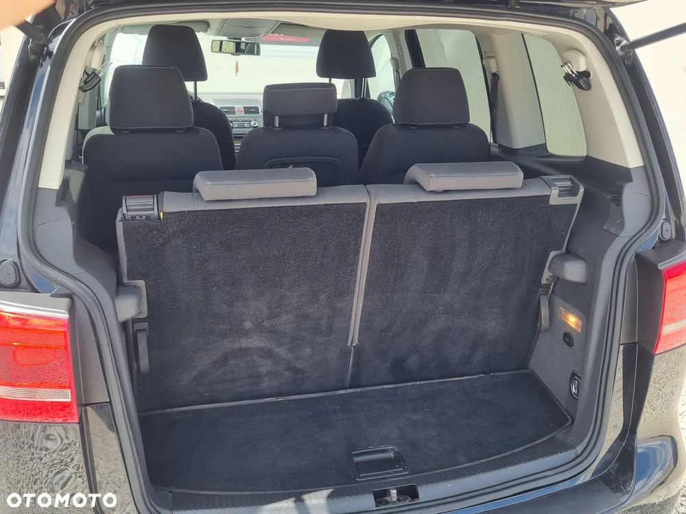 Volkswagen Touran 1.2 TSI STYLE - 11