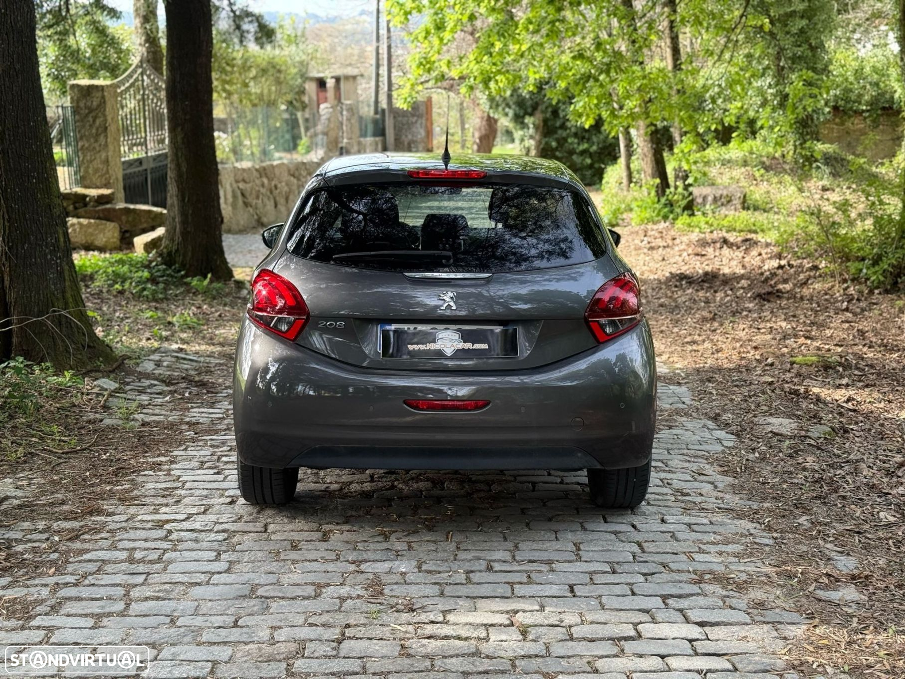 Peugeot 208 PureTech 82 Start & Stop Allure - 10