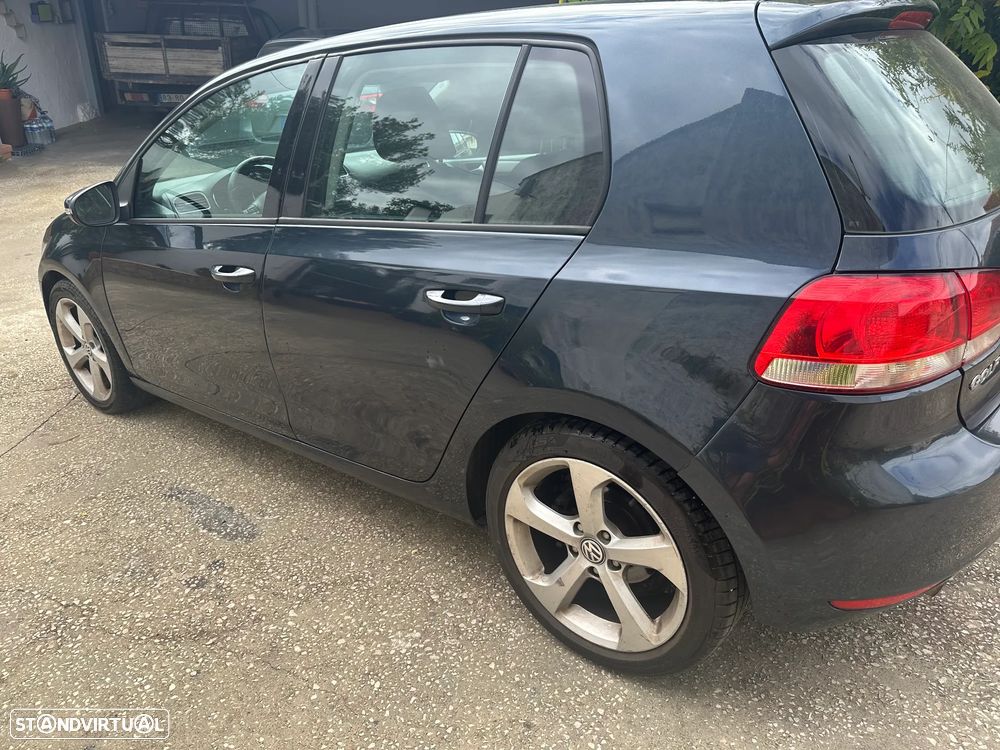 VW Golf 2.0 TDi Confortline - 6