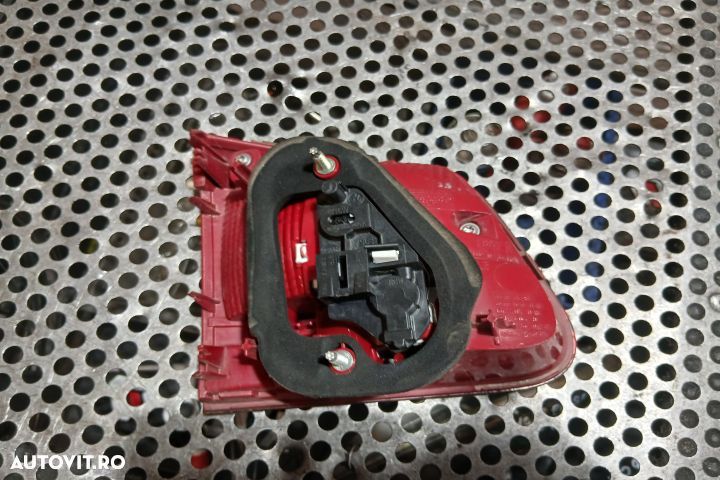 Lampa / Tripla stop dreapta pe hayon 178957R 178957R Volkswagen VW Ti - 2