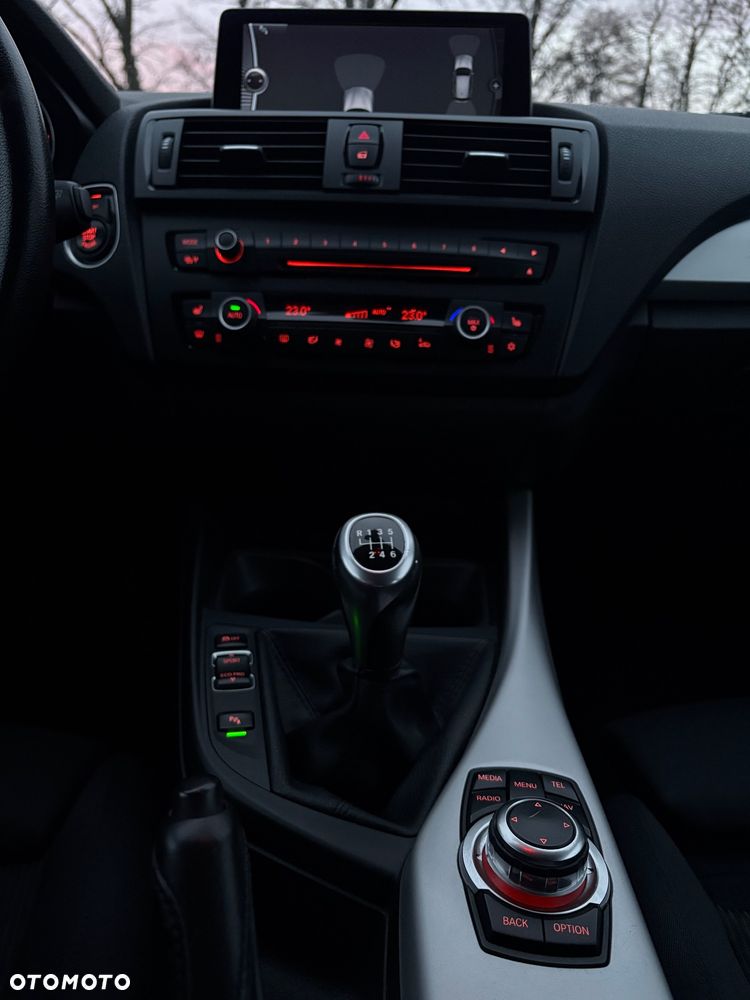 BMW Seria 1 120d - 15