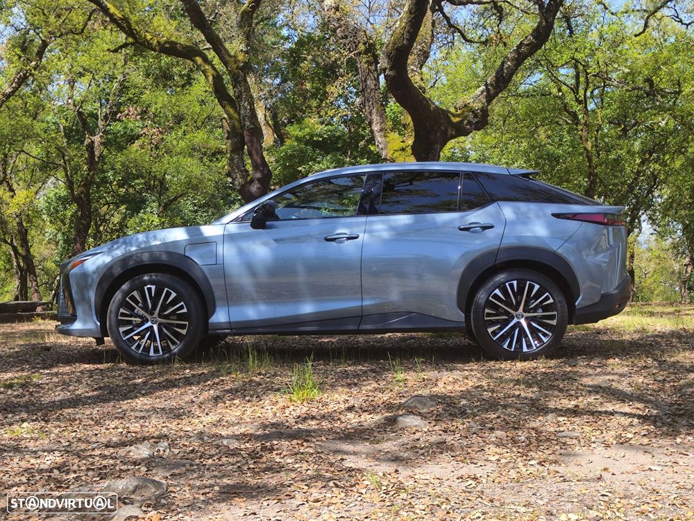 Lexus RZ 300e Premium - 8