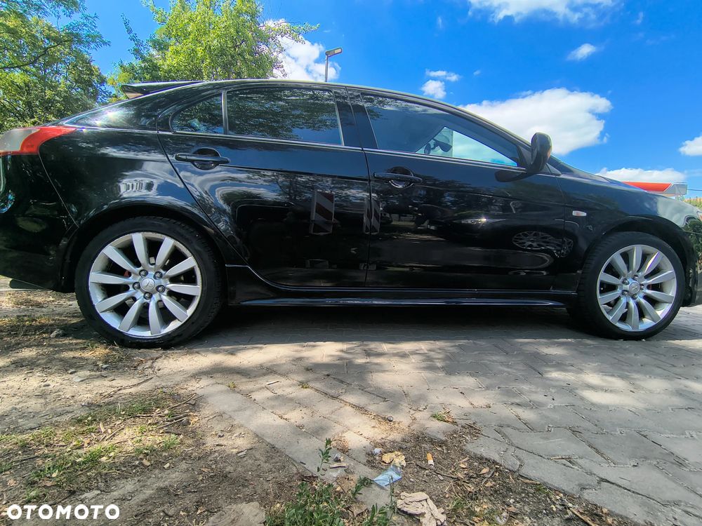 Mitsubishi Lancer 1.8 Intense - 12