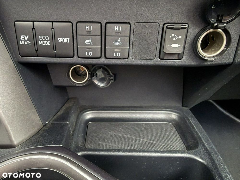 Toyota RAV4 Hybrid Premium 4x2 - 33