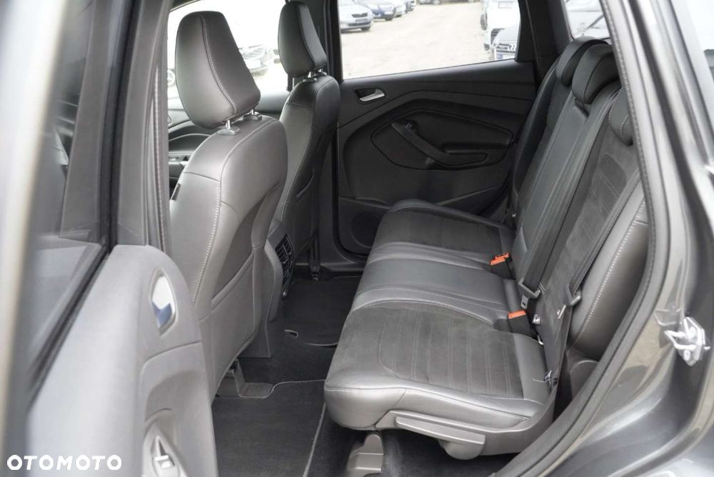 Ford Kuga 1.5 EcoBoost 2x4 ST-Line - 10