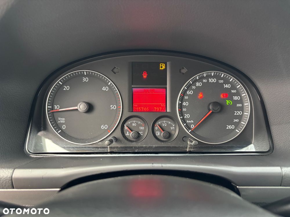 Volkswagen Touran 1.9 TDI DPF Conceptline - 16