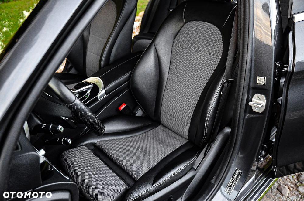 Mercedes-Benz Klasa C 180 T 7G-TRONIC Exclusive - 28