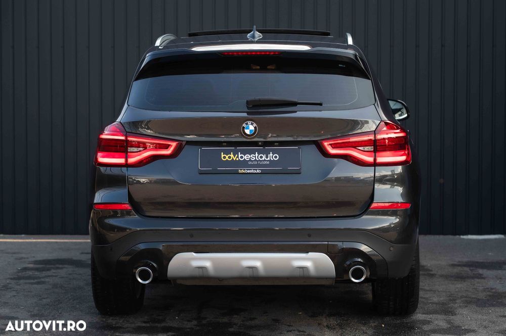 BMW X3 xDrive20i AT xLine - 10