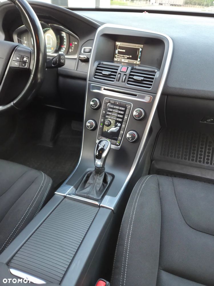 Volvo XC 60 D4 Drive-E Base - 10