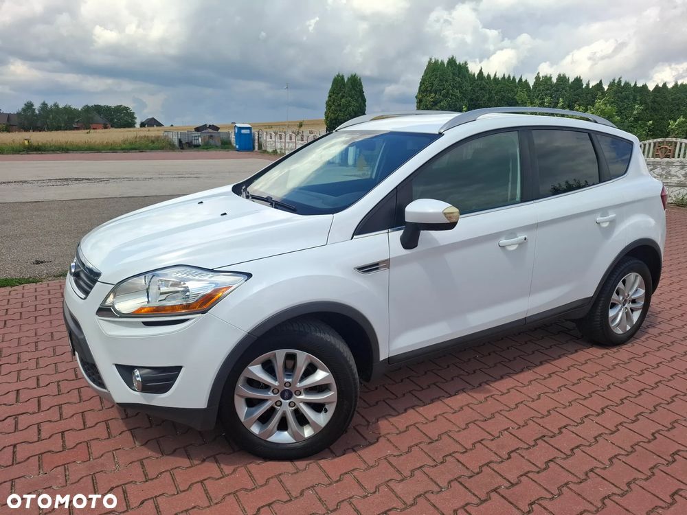 Ford Kuga 2.0 TDCi 2x4 Titanium - 4