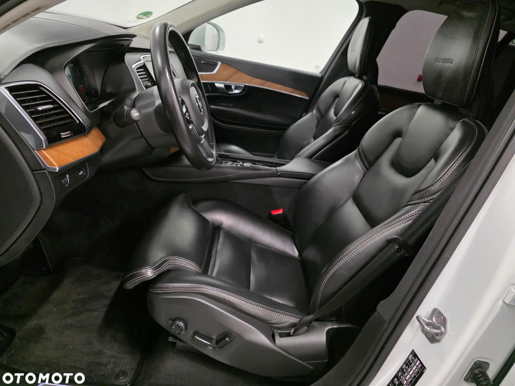 Volvo XC 90 D5 AWD R-Design - 7