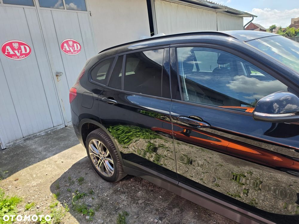 BMW X1 sDrive18i - 16