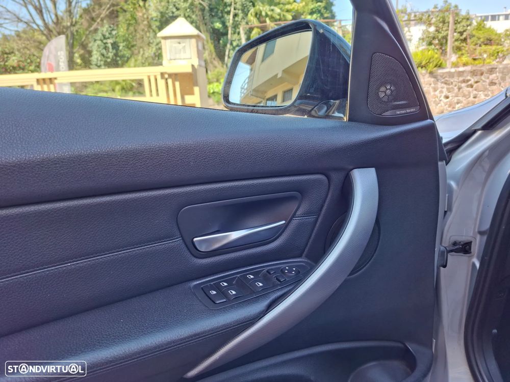 BMW 320 d Auto Pack M - 16