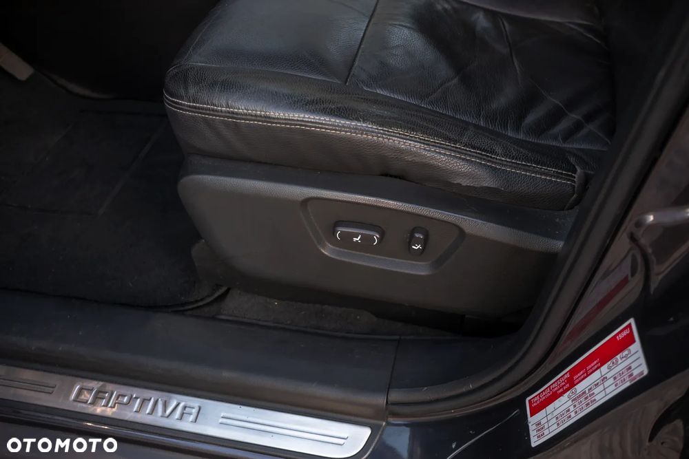 Chevrolet Captiva 2.2 d LTZ - 26
