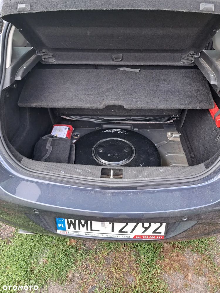 Opel Astra IV 1.4 T Cosmo - 13