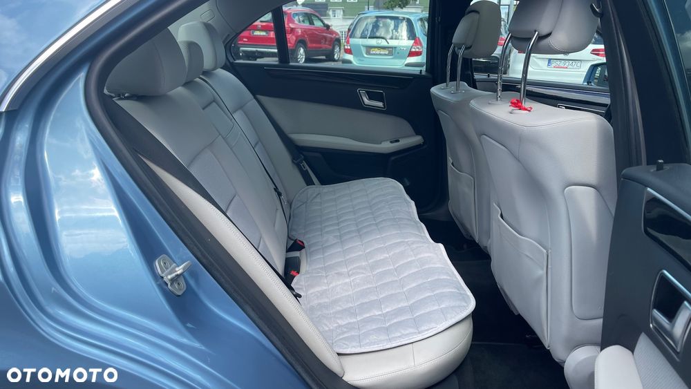 Mercedes-Benz Klasa E 350 CDI 4-Matic BlueEff Elegance - 26