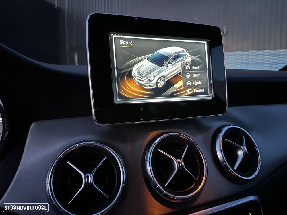 Mercedes-Benz CLA 180 d Shooting Brake AMG Line - 16