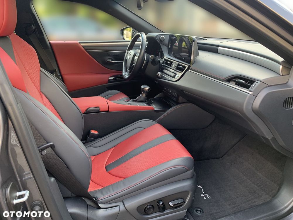Lexus ES 300h F Sport Edition - 13