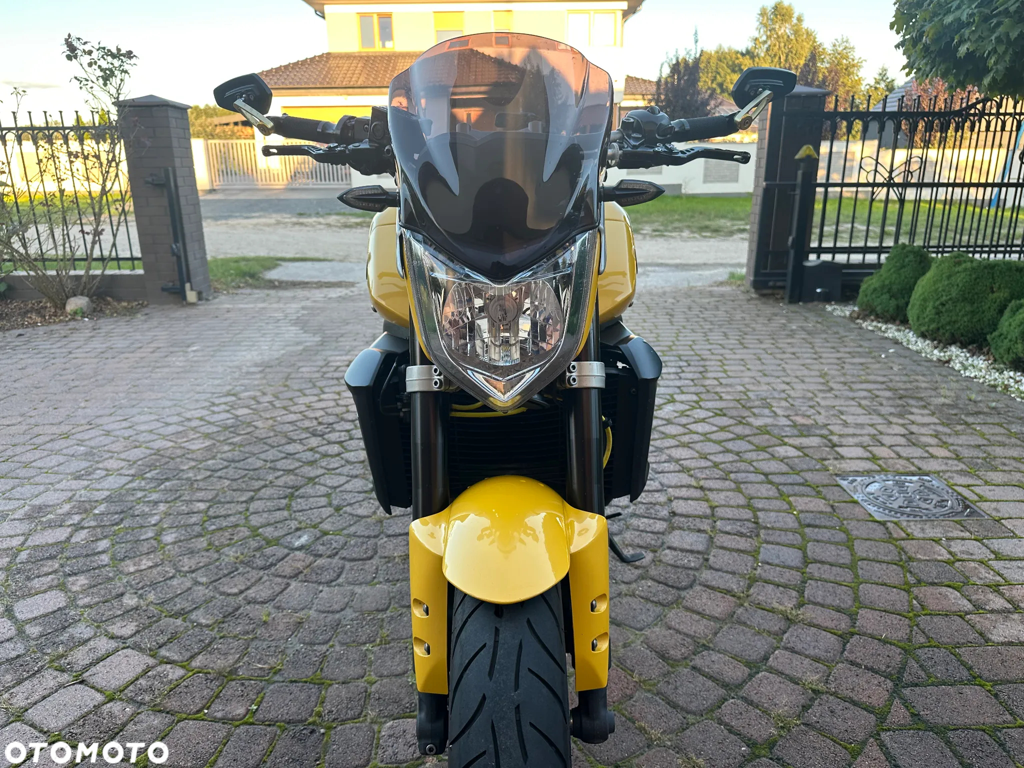 Yamaha FZ - 8