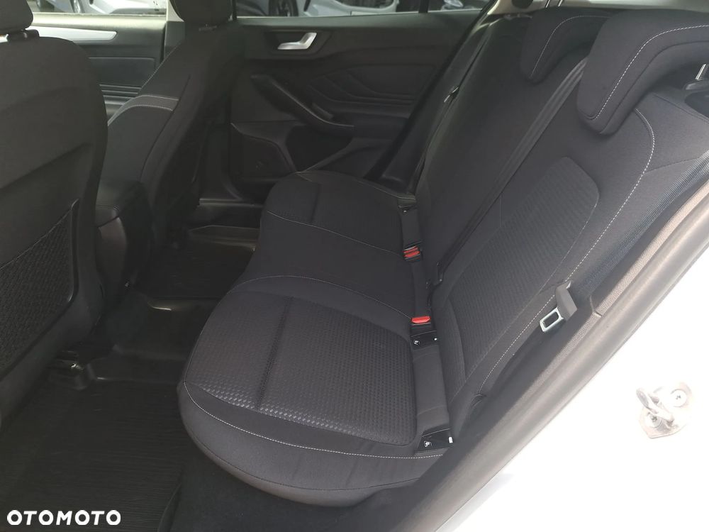 Ford Focus 1.0 EcoBoost Titanium Business - 14