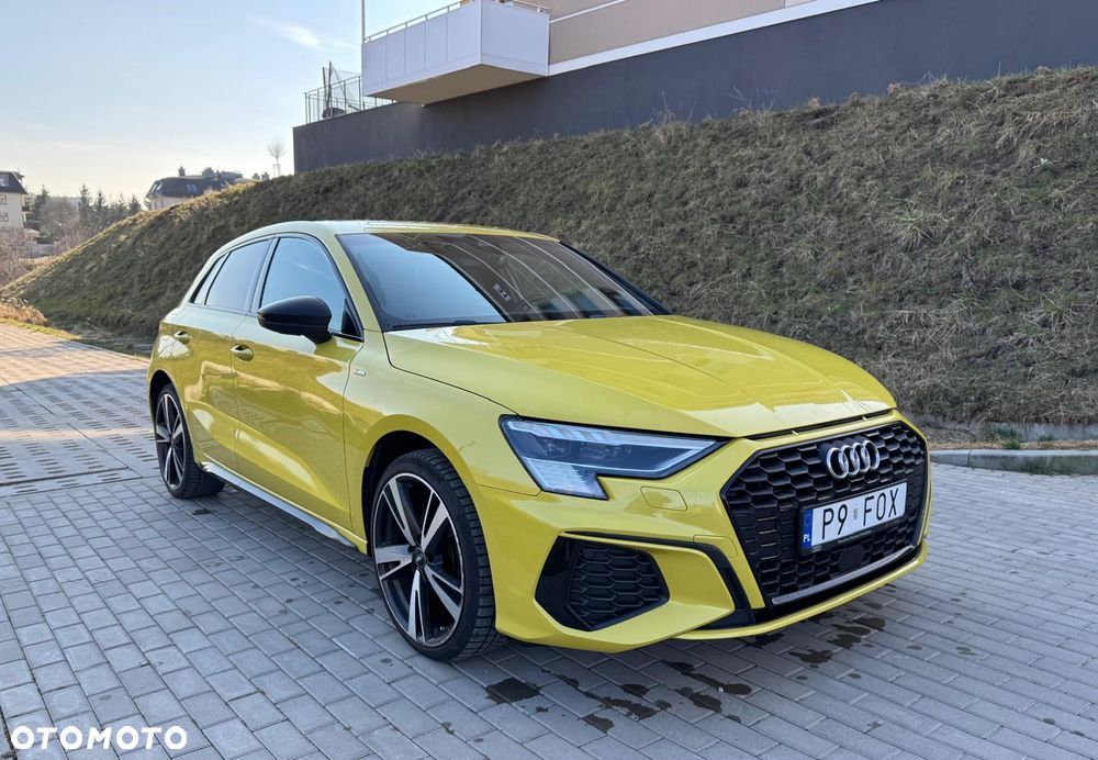 Audi A3 Sportback - 1