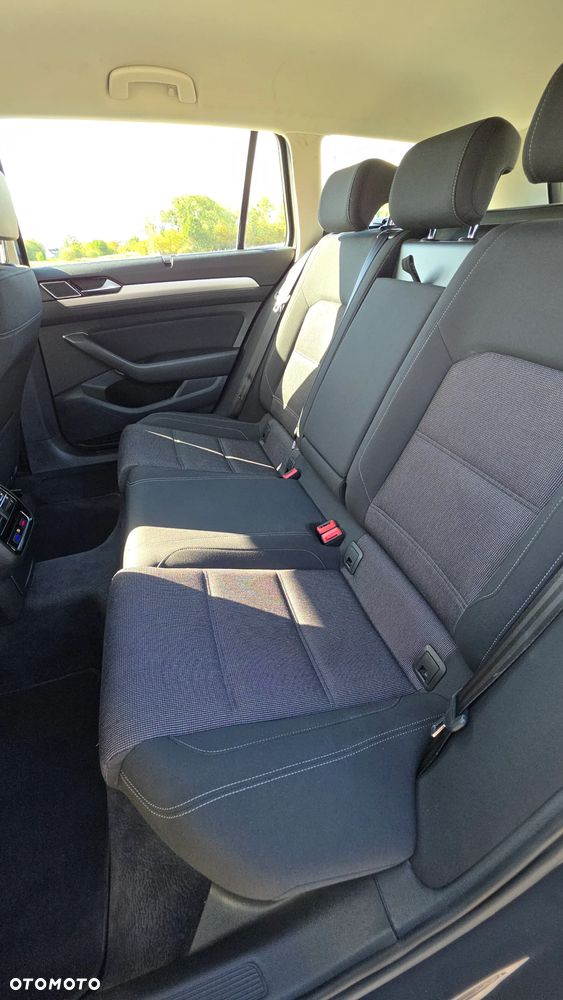 Volkswagen Passat 2.0 TDI SCR Comfortline DSG - 18