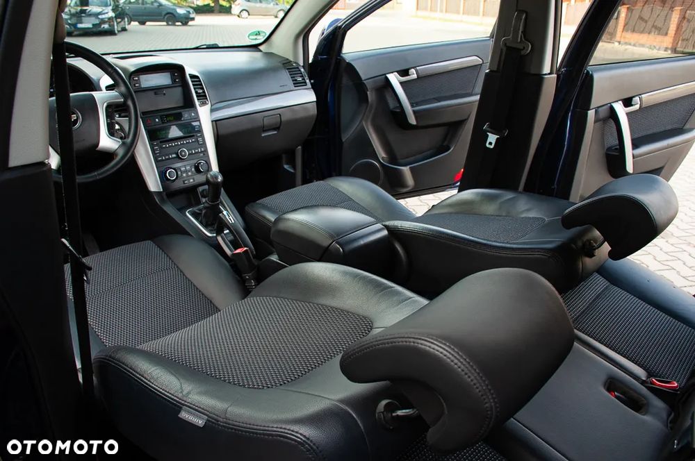 Chevrolet Captiva 2.0 2WD 7 Sitzer LS - 9