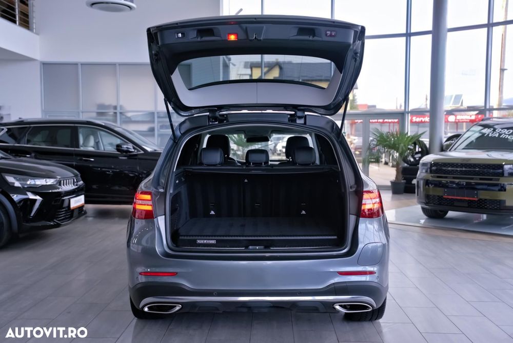 Mercedes-Benz GLC 350 e 4Matic 7G-TRONIC AMG Line - 11