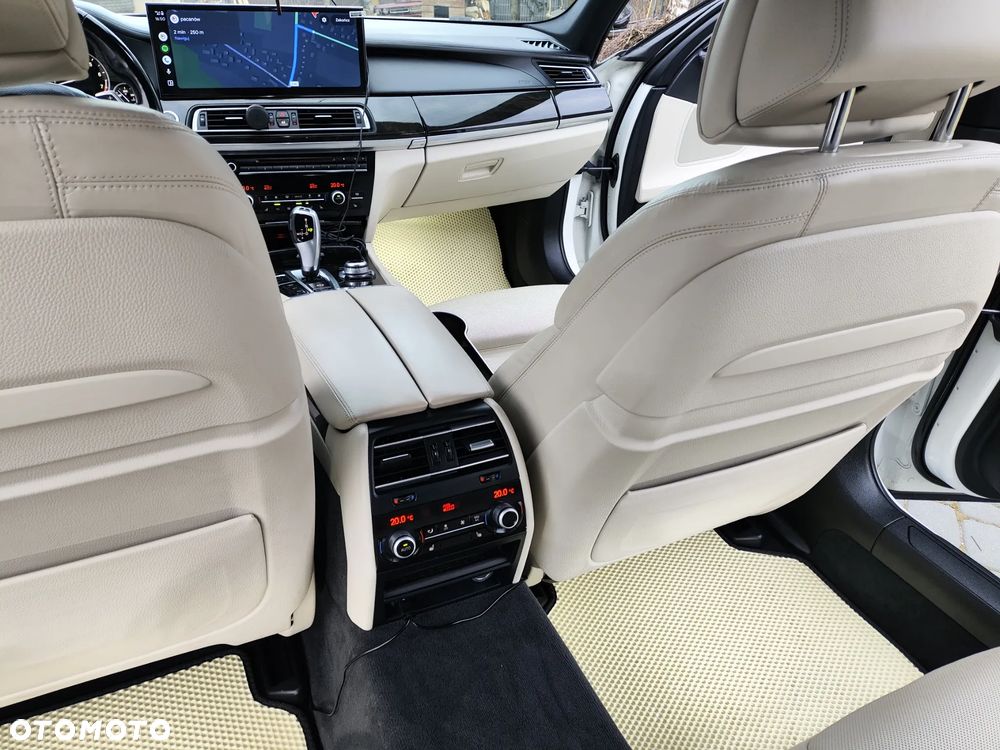 BMW Seria 7 740Li - 14