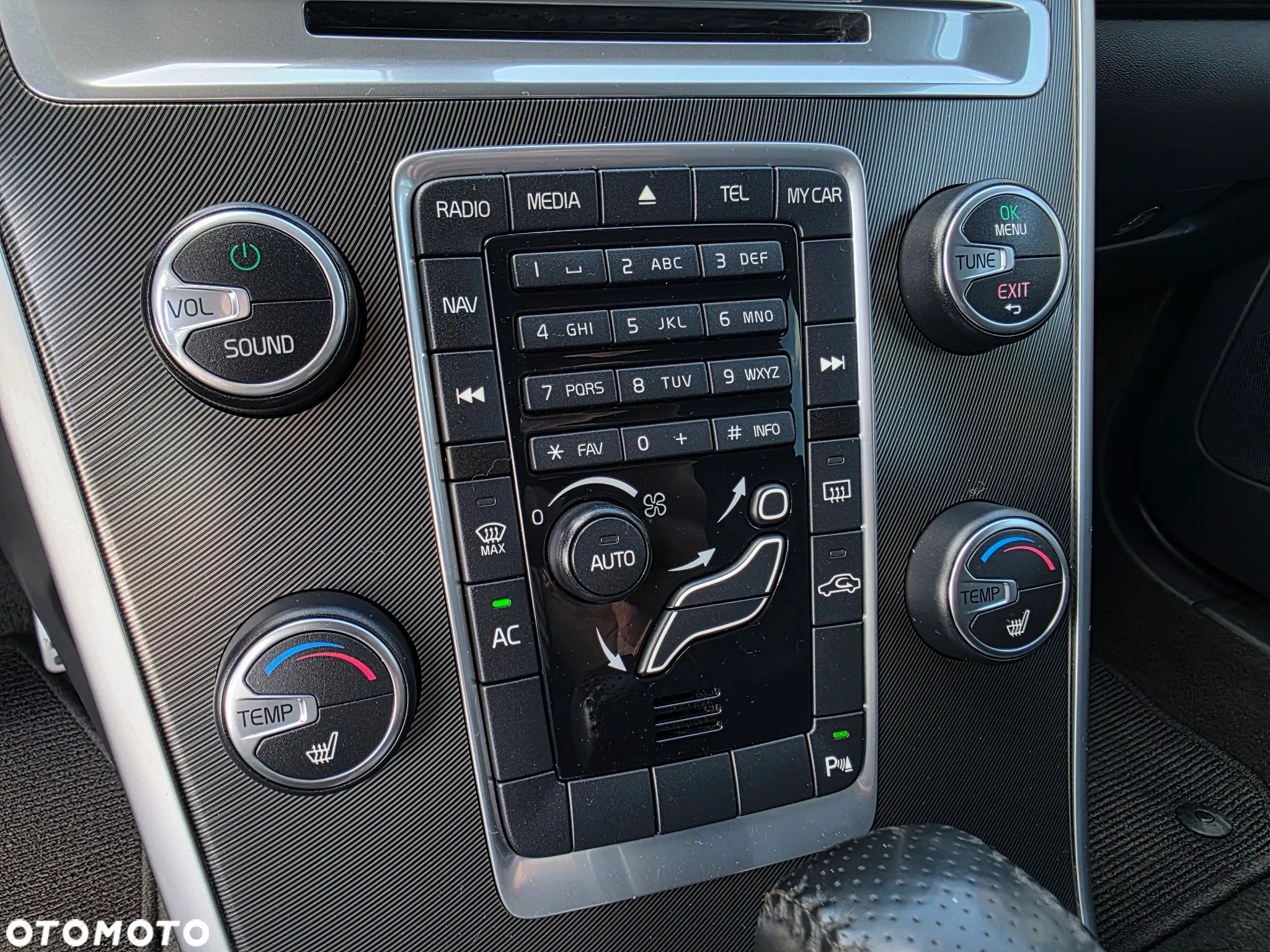 Volvo XC 60 D4 Geartronic RDesign - 23