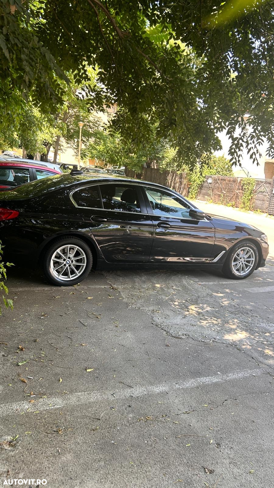 BMW Seria 5 520d xDrive AT - 13