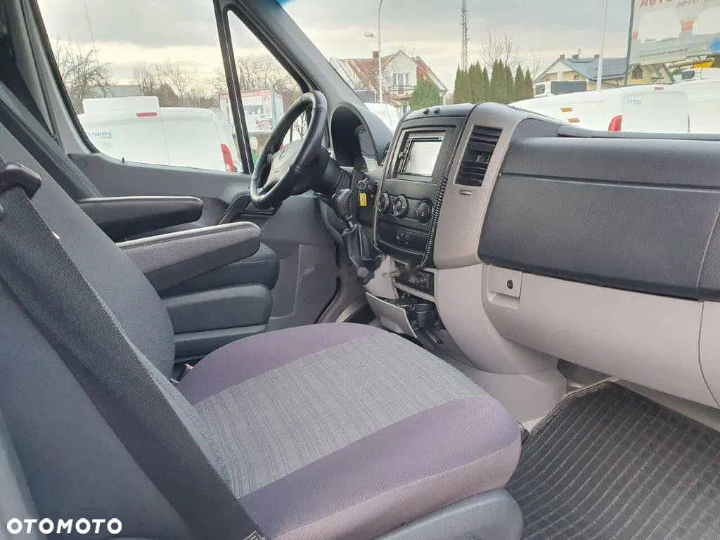 Mercedes-Benz Sprinter 319 CDI 906.235 - 8