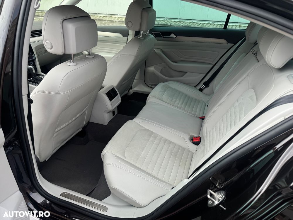 Volkswagen Passat - 13