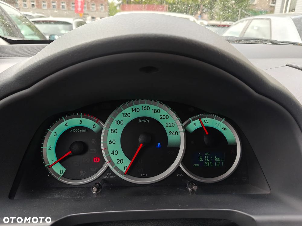 Toyota Corolla Verso 2.2 D-4D DPF Executive - 24