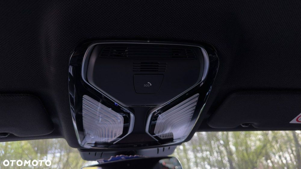 BMW Seria 8 - 35
