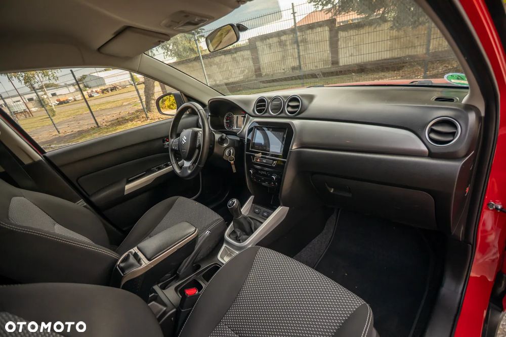 Suzuki Vitara 1.6 Comfort 2WD - 19