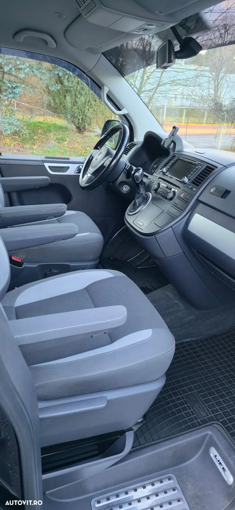 Volkswagen Multivan - 9
