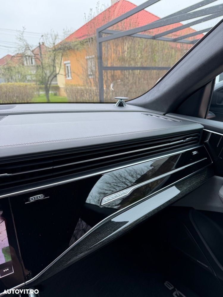 Audi Q8 55 TFSI quattro Tiptronic MHEV - 11