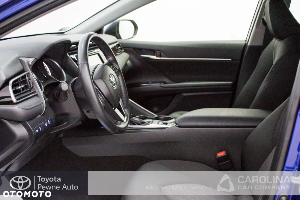 Toyota Camry - 10