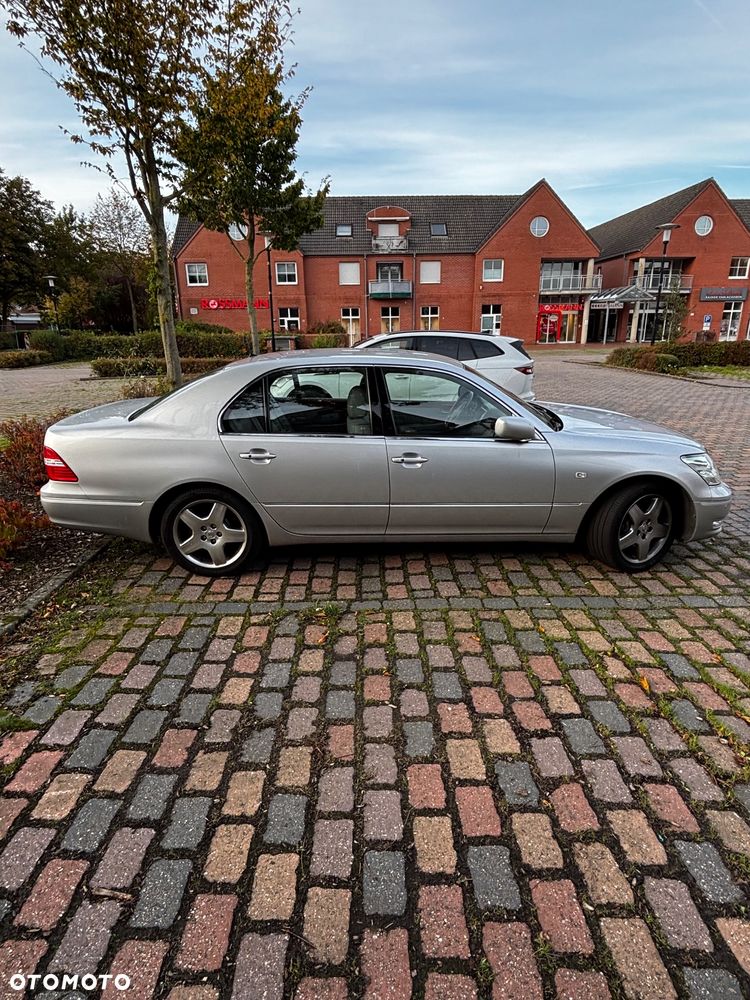 Lexus LS Comfort - 9