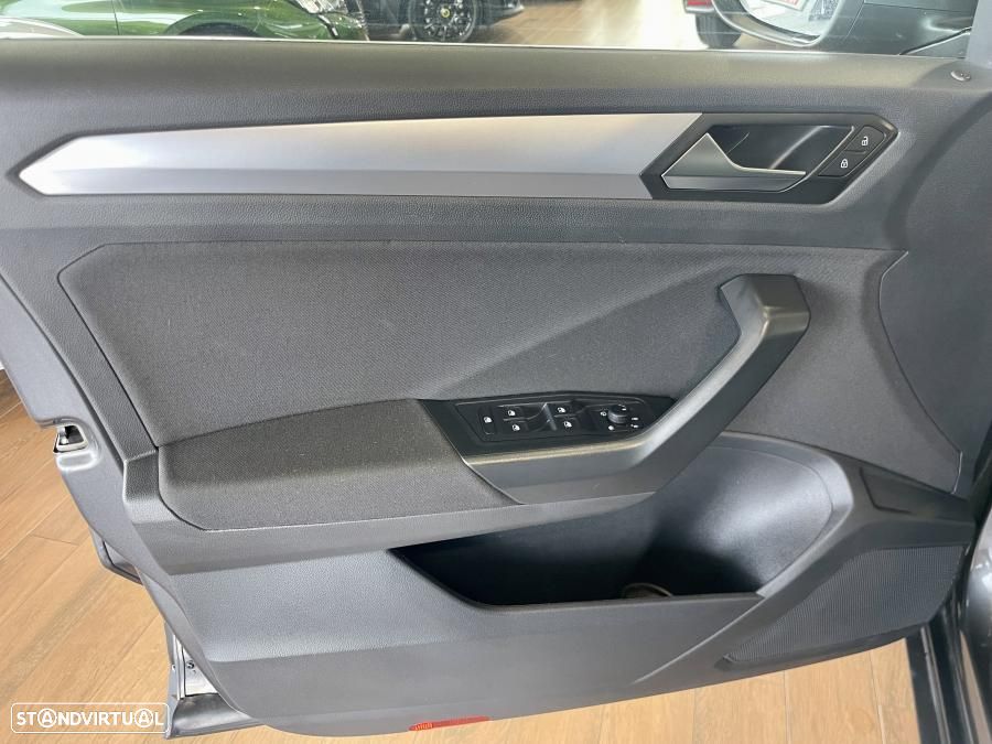 VW T-Roc 1.0 TSI Urban - 23