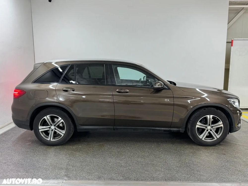 Mercedes-Benz GLC - 6