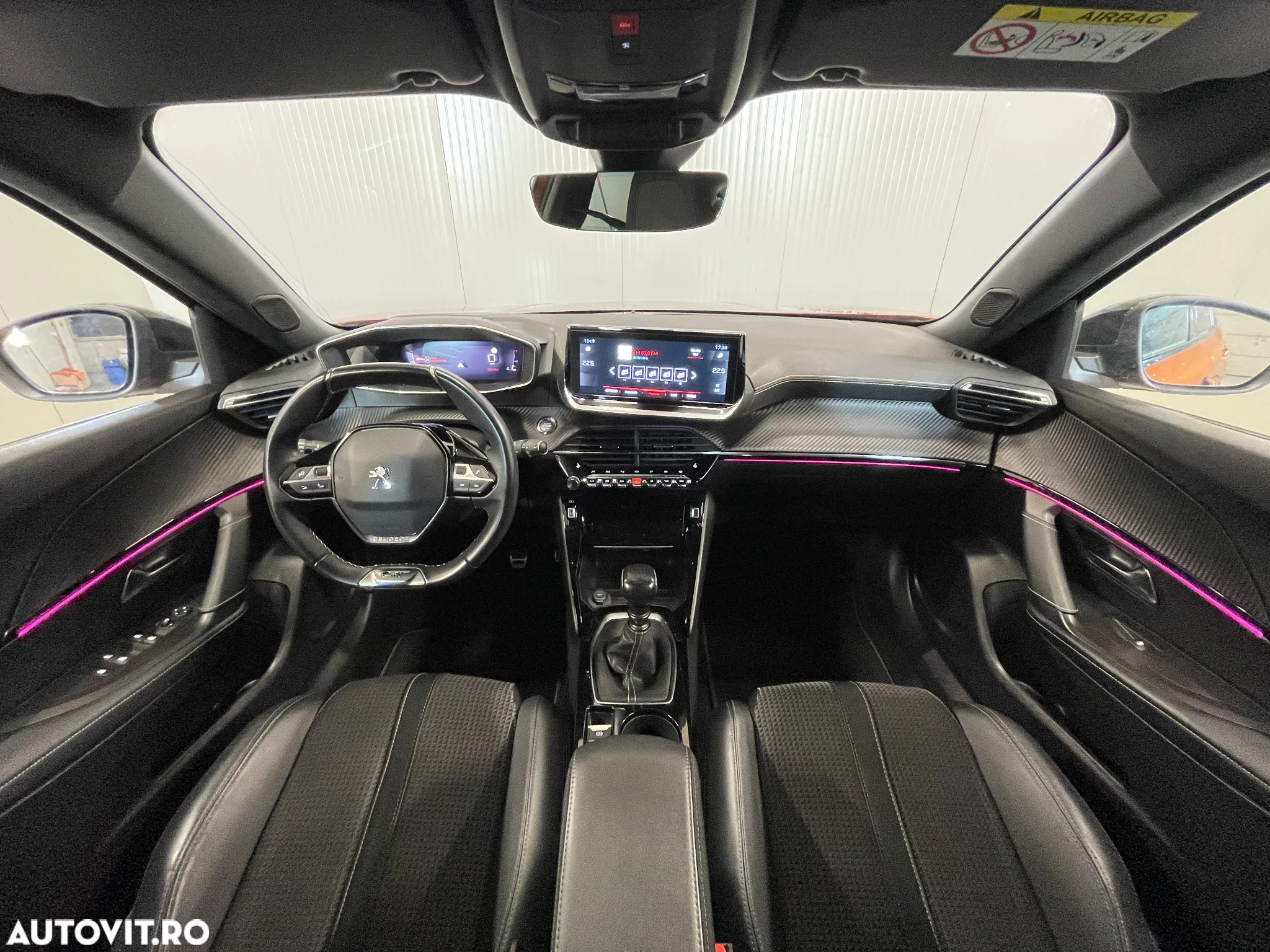 Peugeot 2008 1.2 PureTech BVM6 STT GT - 8