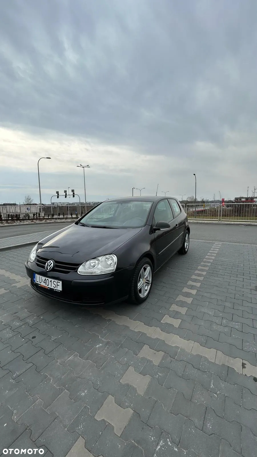 Volkswagen Golf V 1.9 TDI Trendline - 11